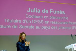 Julia de Funès docteur en philosophie, auteur de Socrate au pays des process
